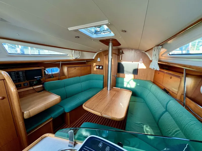 Slide: The Image of Jeanneau Sun Odyssey 35 2005 - 4635202