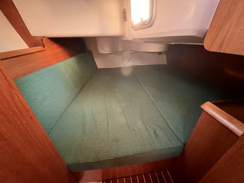 Slide: The Image of Jeanneau Sun Odyssey 35 2005 - 4635226