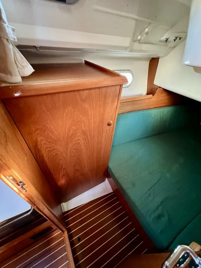 Slide: The Image of Jeanneau Sun Odyssey 35 2005 - 4635230