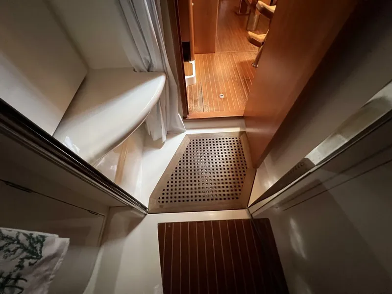 Slide: The Image of Moody 38-2 Sloop 2002 - 4635333