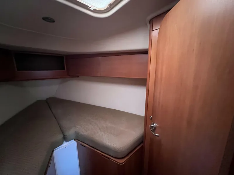 Slide: The Image of Moody 38-2 Sloop 2002 - 4635337