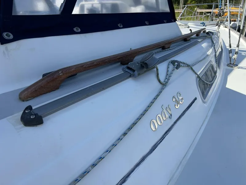 Slide: The Image of Moody 38-2 Sloop 2002 - 4635351