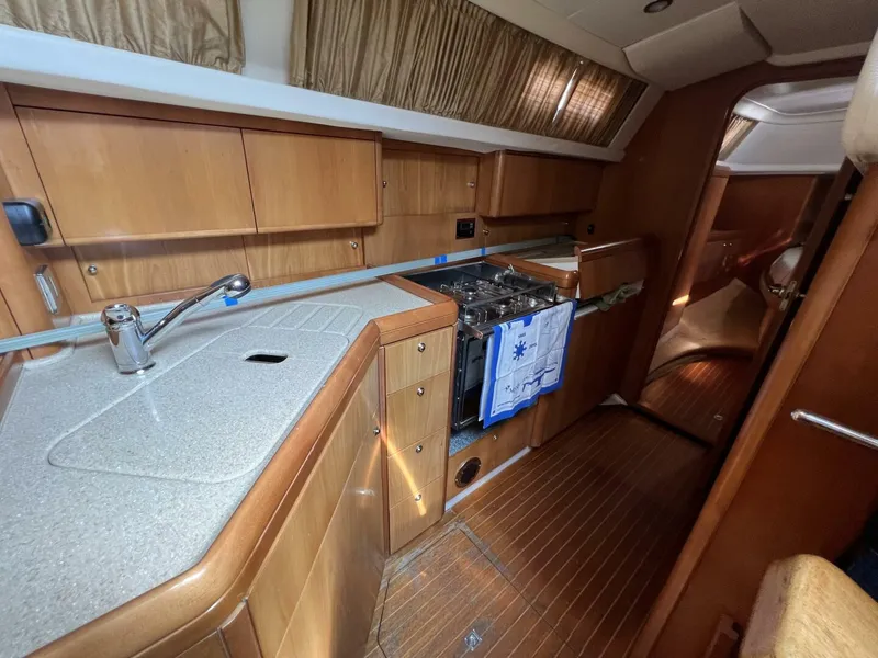 Slide: The Image of Moody 38-2 Sloop 2002 - 4635325