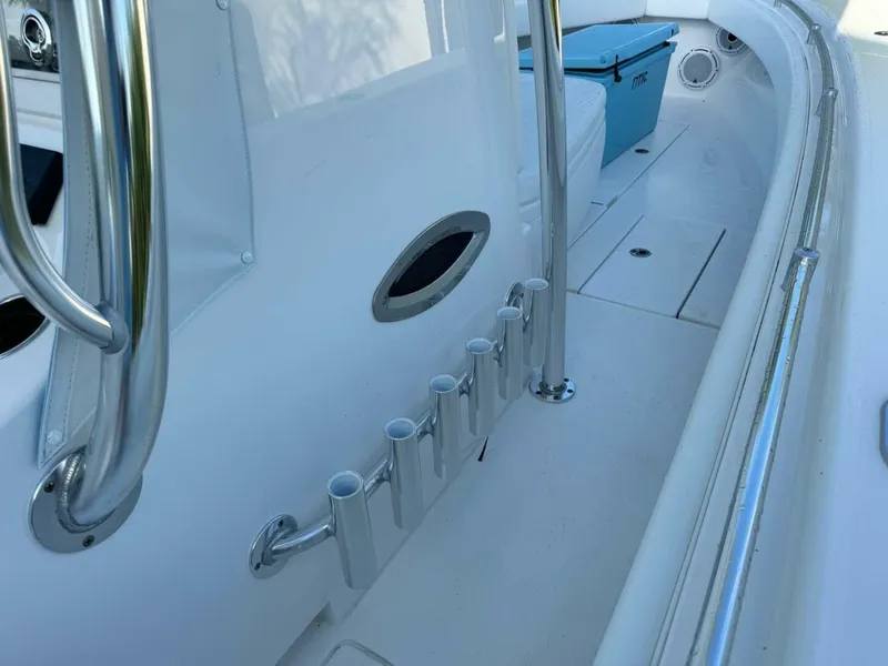 Slide: The Image of Contender 32 Step 2024 - 4635683