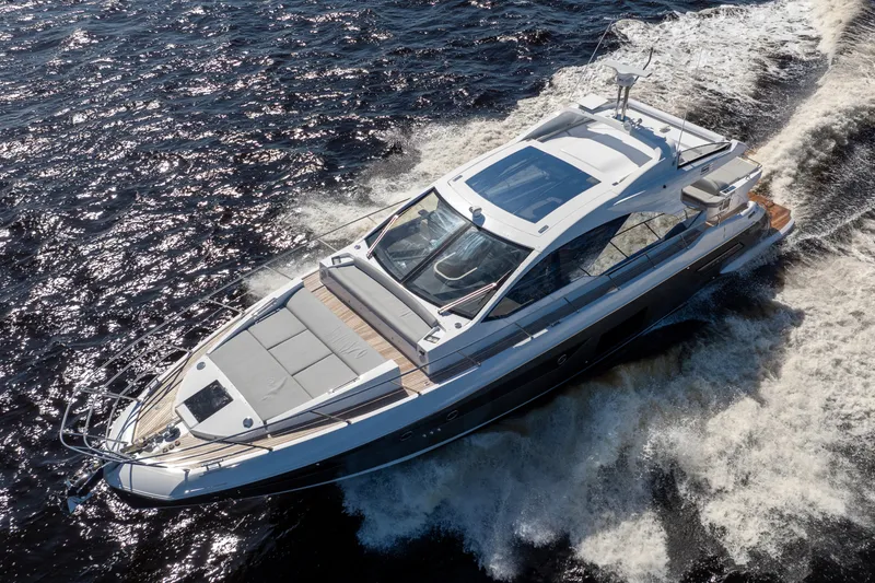 Slide: The Image of Azimut S6 2025 - 5757168