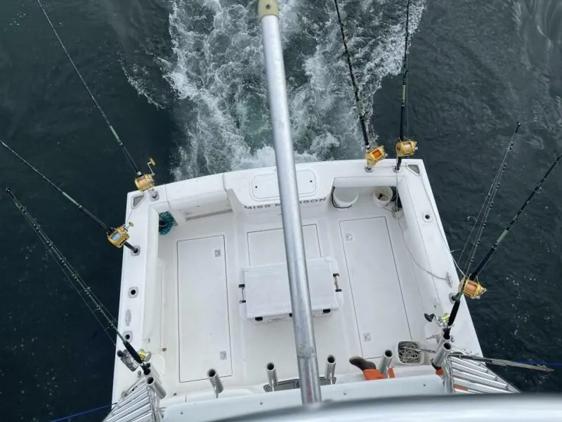 Slide: The Image of Center Rigger Cockpit - 4637813