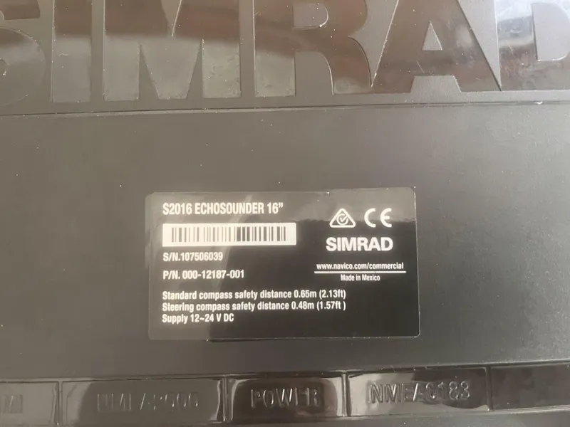 Slide: The Image of Simrad GPS - 4637883