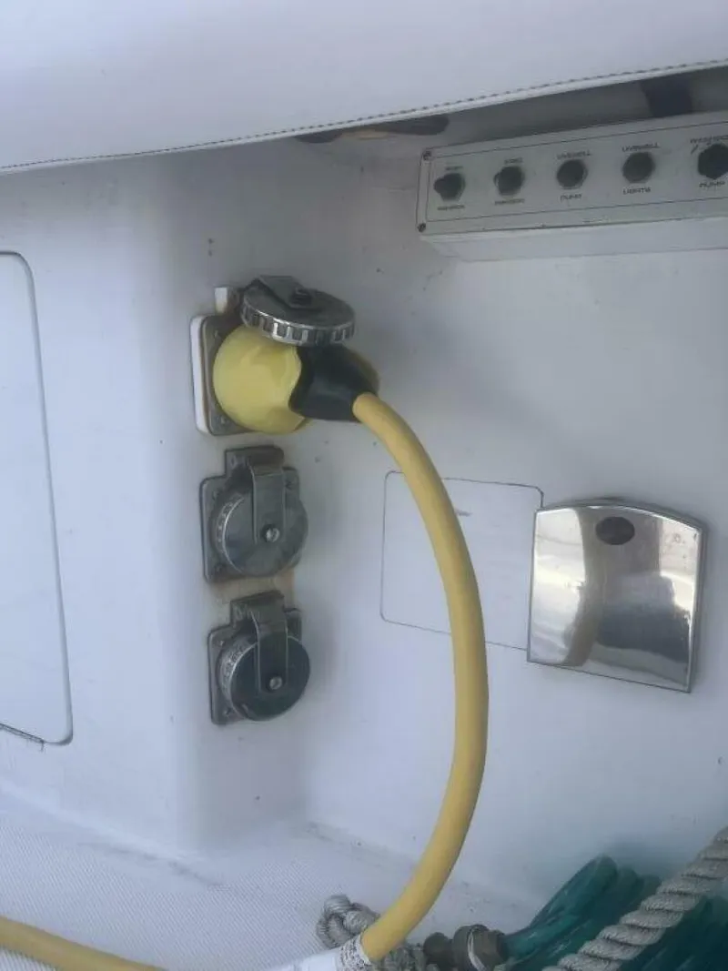 Slide: The Image of Shore Power - 4637881