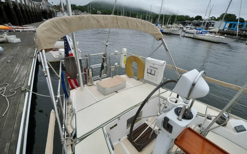 Slide: The Image of J/42 - Canty - Aft Deck/Bimini - 4638808