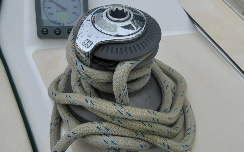 Slide: The Image of J/42 - Canty - Cockpit - Primary Winch - 4638836