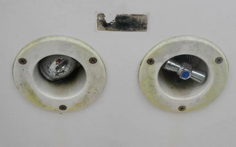 Slide: The Image of J/42 - Canty - Cockpit - Shower - 4638832