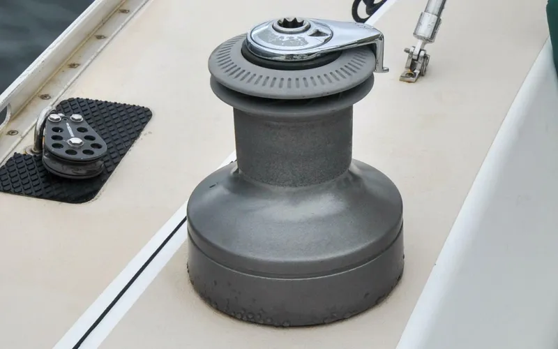 Slide: The Image of J/42 - Canty - Cockpit - Secondary Winch - 4638844