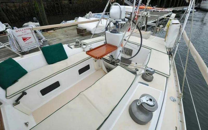 Slide: The Image of J/42 - Canty - Cockpit - 4638848