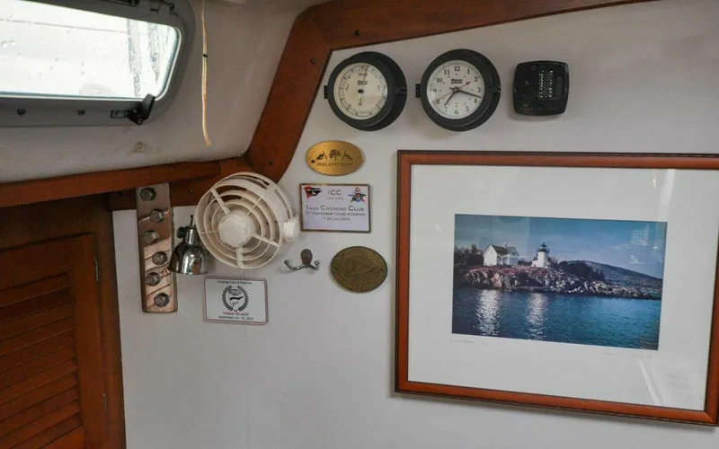 Slide: The Image of J/42 - Canty - Salon - 4638941