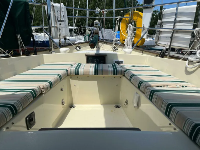 Slide: The Image of Alajuela Yacht Corp 38 1974 - 4639300