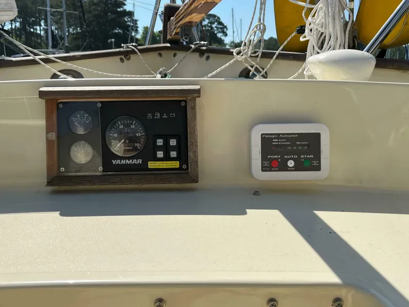 Slide: The Image of Alajuela Yacht Corp 38 1974 - 4639364