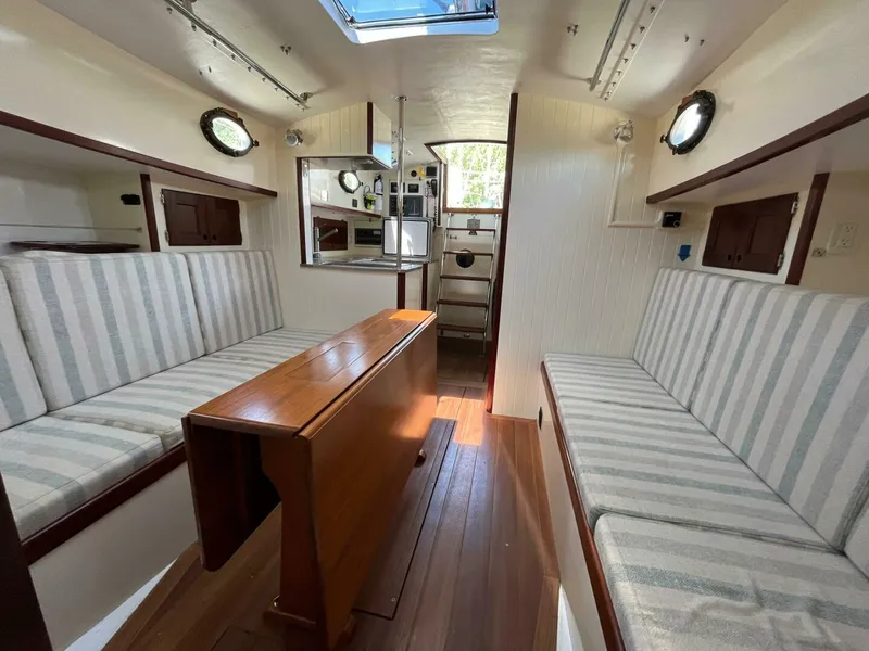 Slide: The Image of Alajuela Yacht Corp 38 1974 - 4639405