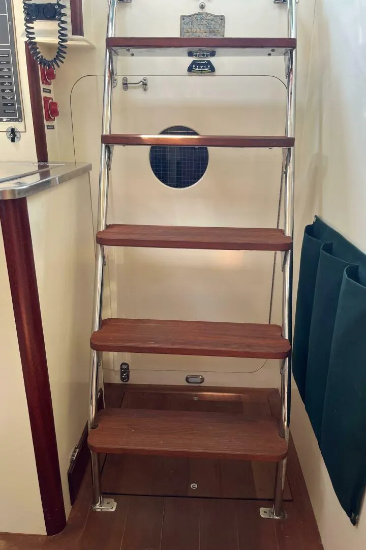 Slide: The Image of Alajuela Yacht Corp 38 1974 - 4639415