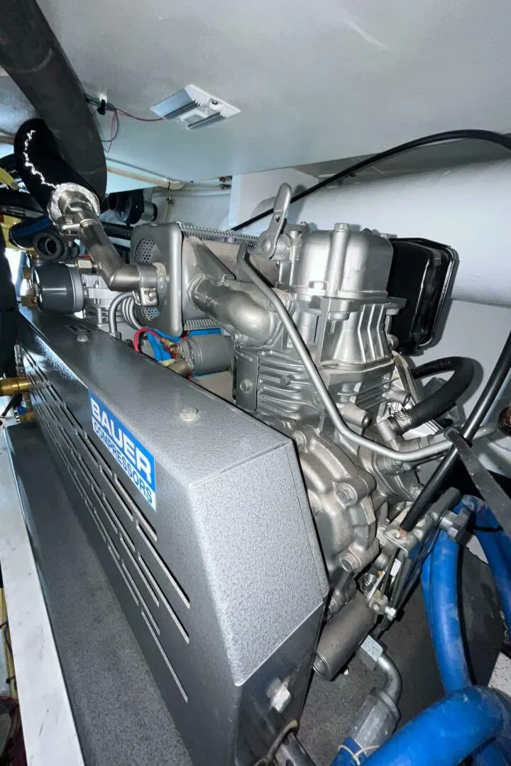 Slide: The Image of Alajuela Yacht Corp 38 1974 - 4639420