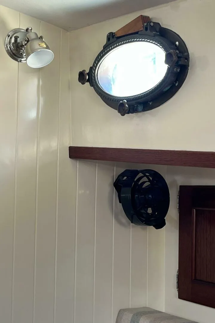 Slide: The Image of Alajuela Yacht Corp 38 1974 - 4639437