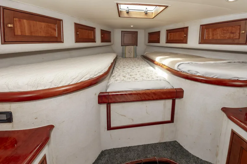 Slide: The Image of Custom Carolina 43 Blackwell Convertible 1994 - 4639434