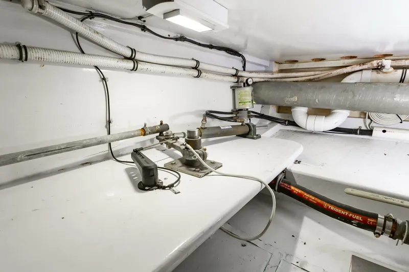 Slide: The Image of Custom Carolina 43 Blackwell Convertible 1994 - 4639510