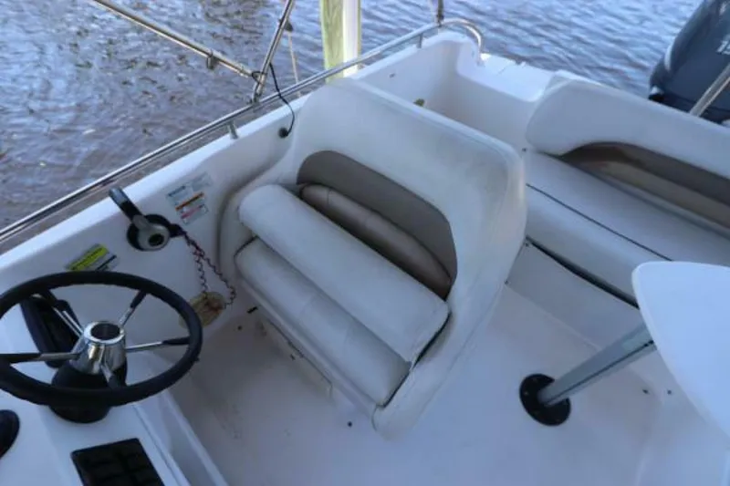 Slide: The Image of Hurricane FunDeck GS 201 OB 2005 - 4640496