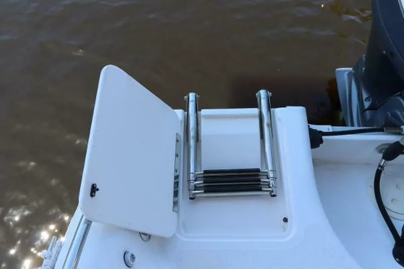 Slide: The Image of Hurricane FunDeck GS 201 OB 2005 - 4640488