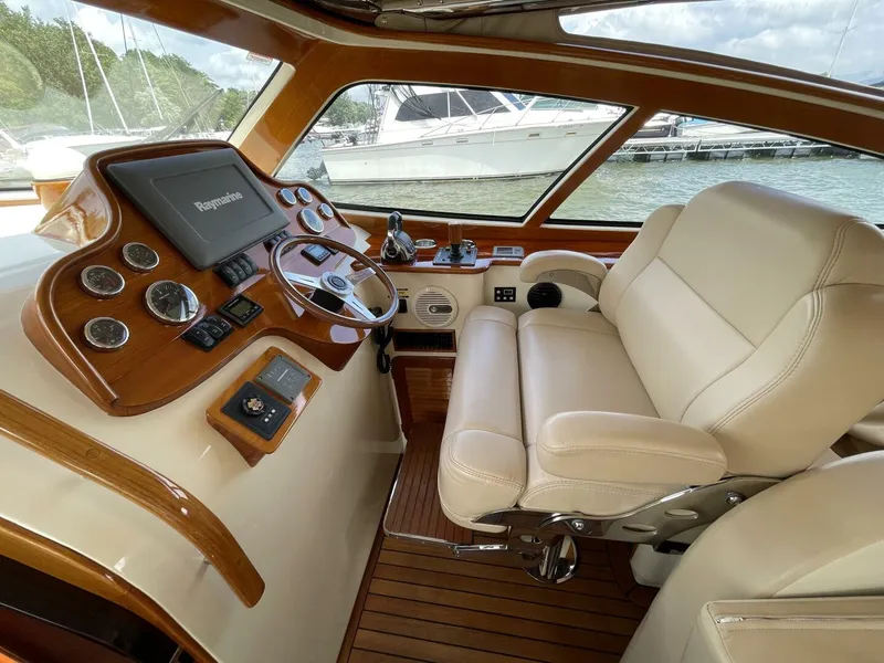 Slide: The Image of Hinckley Yachts Talaria 38 2012 - 4640672