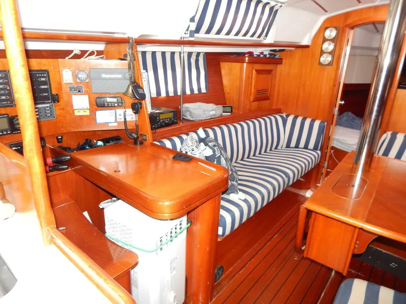 Slide: The Image of Beneteau Oceanis 361 Clipper 2001 - 4697671