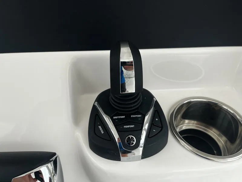 Slide: The Image of Regulator Marine 30xo 2025 - 4641975