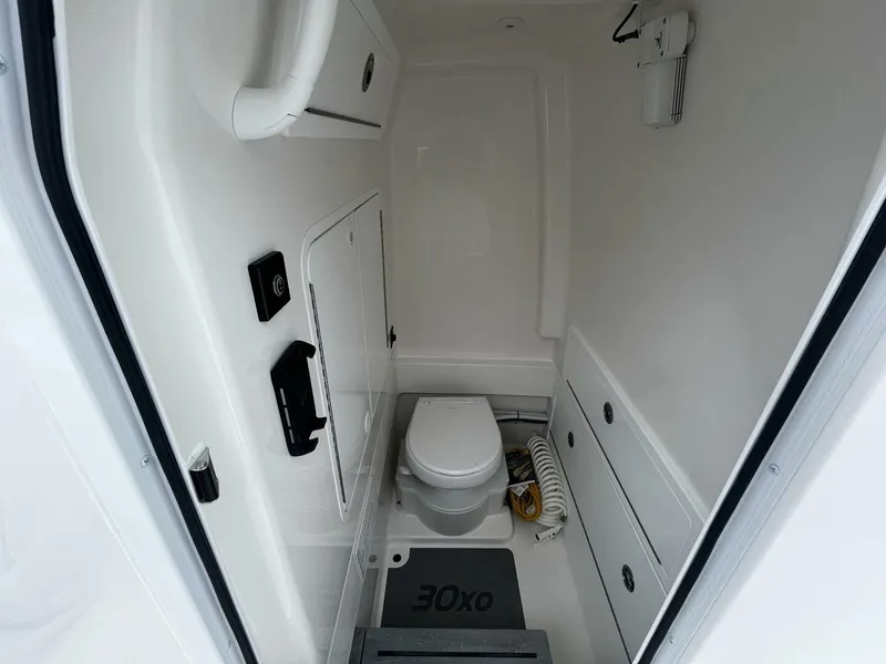 Slide: The Image of Regulator Marine 30xo 2025 - 4641986