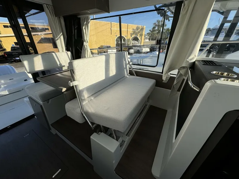 Slide: The Image of Jeanneau NC 1095 Weekender 2025 - 4857525