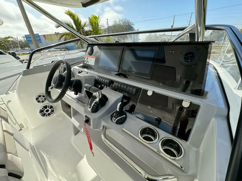 Slide: The Image of Jeanneau 10.5 Walk 2024 - 5040457