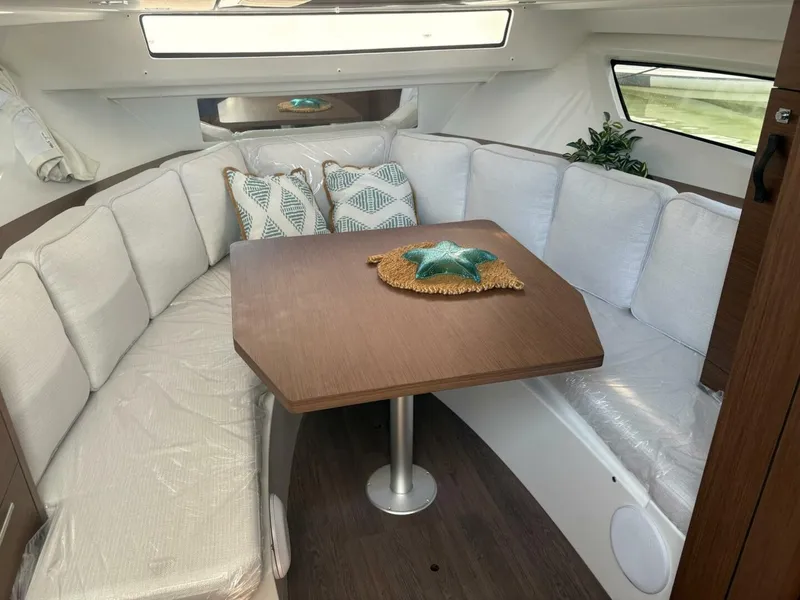 Slide: The Image of Jeanneau 10.5 Walk 2024 - 5283861