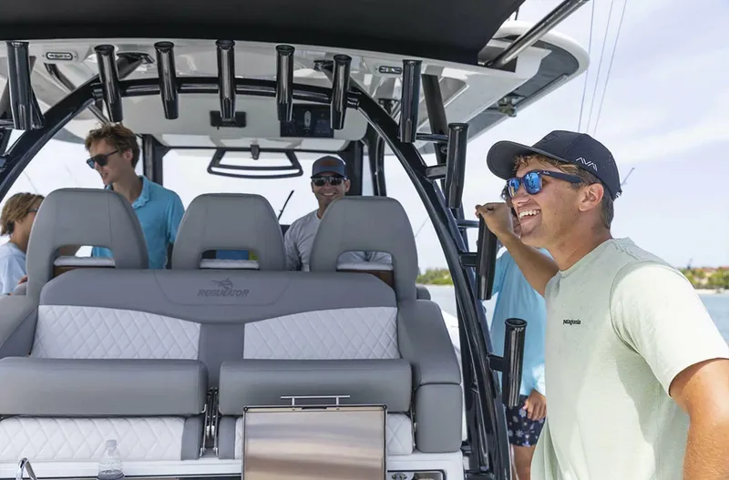 Slide: The Image of Regulator Marine 41 CC 2025 - 4642068