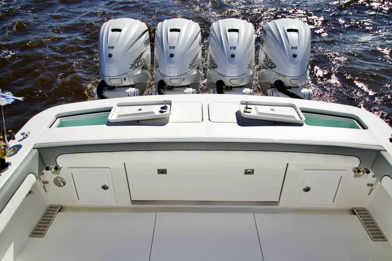 Slide: The Image of Regulator Marine 41 CC 2025 - 4642109