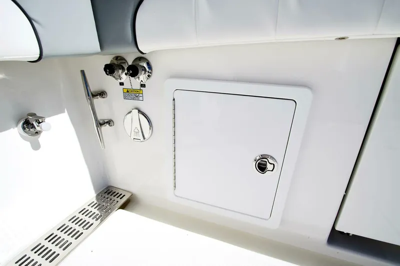 Slide: The Image of Regulator Marine 41 CC 2025 - 4642111