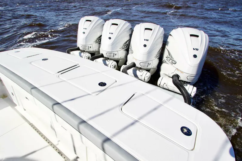 Slide: The Image of Regulator Marine 41 CC 2025 - 4642119