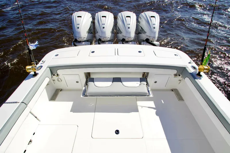 Slide: The Image of Regulator Marine 41 CC 2025 - 4642114