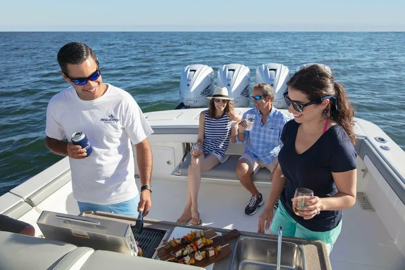 Slide: The Image of Regulator Marine 41 CC 2025 - 4642178