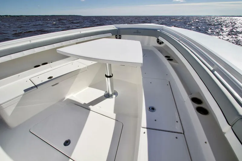 Slide: The Image of Regulator Marine 41 CC 2025 - 4642133