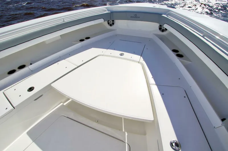 Slide: The Image of Regulator Marine 41 CC 2025 - 4642137