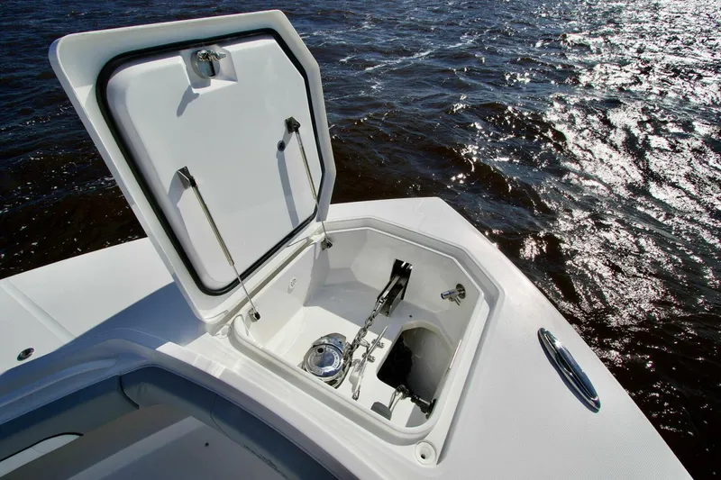 Slide: The Image of Regulator Marine 41 CC 2025 - 4642149