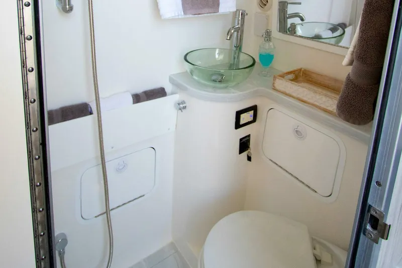 Slide: The Image of Regulator Marine 41 CC 2025 - 4642162