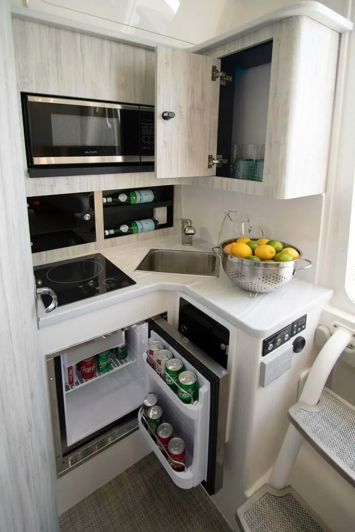 Slide: The Image of Regulator Marine 41 CC 2025 - 4642164