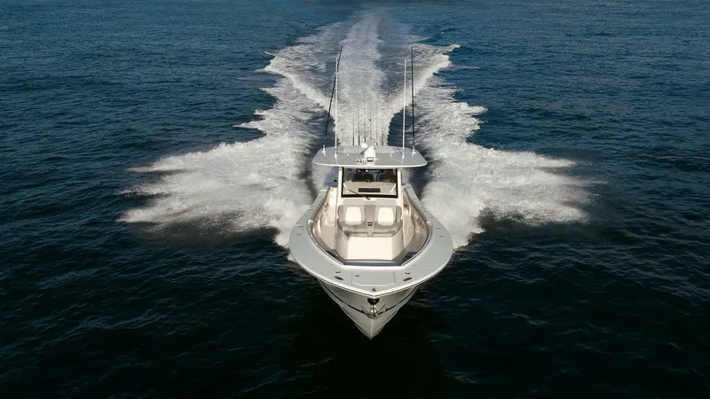 Slide: The Image of Regulator Marine 41 CC 2025 - 4642171