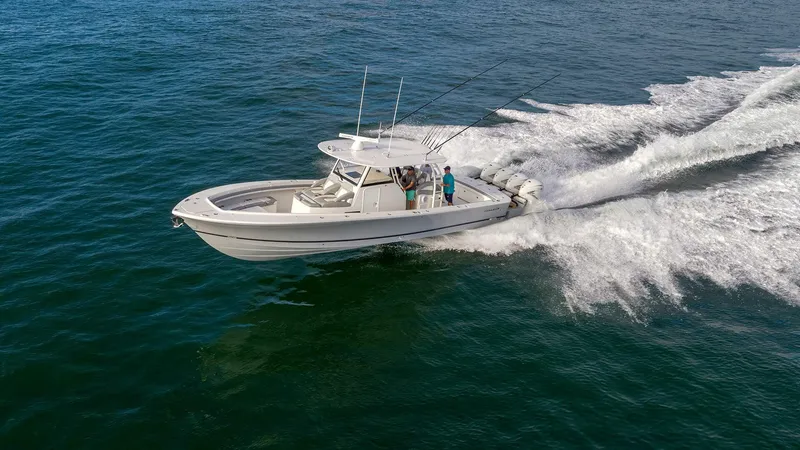 Slide: The Image of Regulator Marine 41 CC 2025 - 4642172