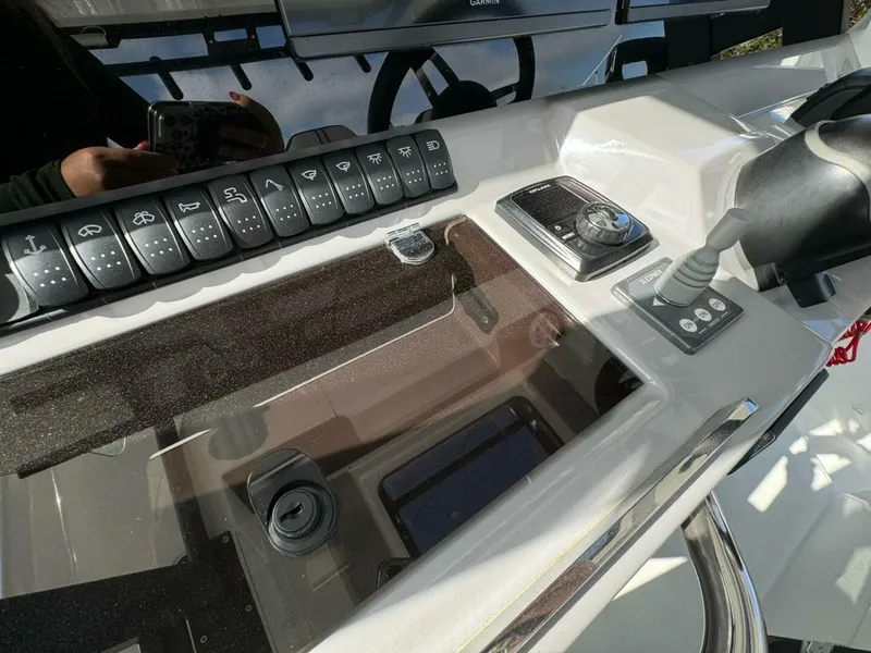 Slide: The Image of Jeanneau 10.5 CC 2026 - 5040351