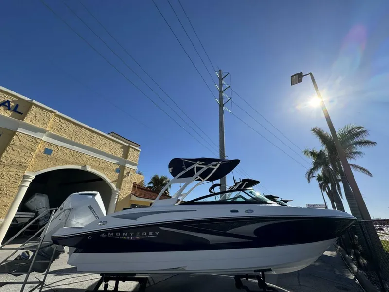 Slide: The Image of Monterey M225 2024 - 5116258